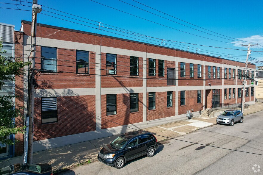 2500 Jane St, Pittsburgh, PA à louer - Photo du bâtiment - Image 2 de 12