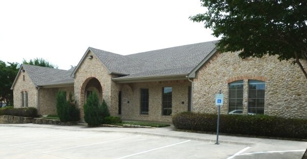 1854 E Keller Pky, Keller, TX à louer - Photo du bâtiment - Image 3 de 3