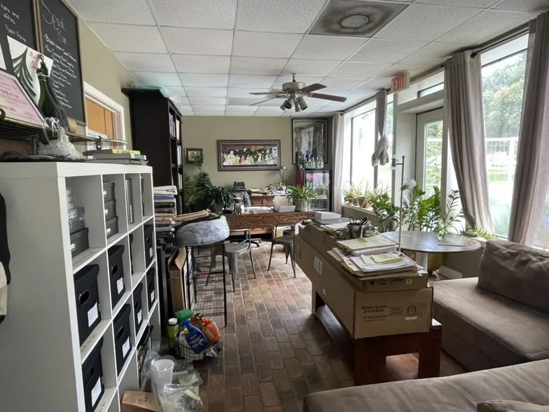 214 Intendencia St, Pensacola, FL for lease - Interior Photo - Image 2 of 15