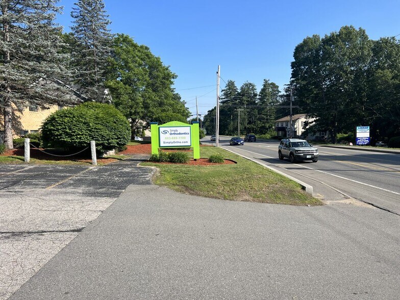 49 Derry St, Hudson, NH à louer - Photo du bâtiment - Image 2 de 5