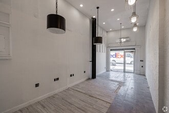 4748-4754 Broadway, New York, NY for lease Building Photo- Image 2 of 5