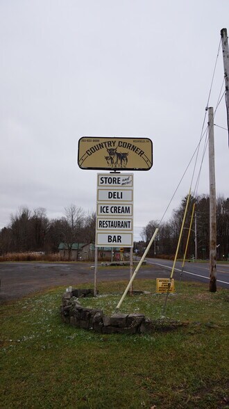 5014 County Route 17, Redfield, NY à vendre - Photo du bâtiment - Image 3 de 32