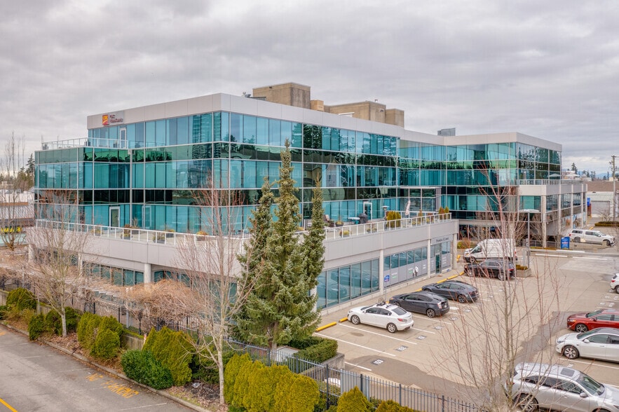1688 152nd St, Surrey, BC à louer - Photo du bâtiment - Image 2 de 7