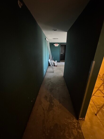 1803 Ramada Blvd, Collinsville, IL à louer - Photo intérieure - Image 2 de 5