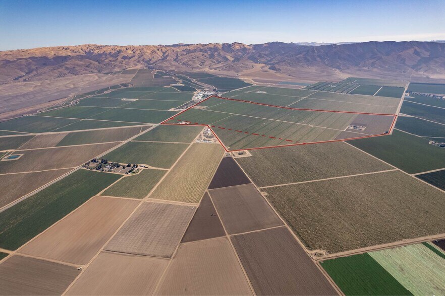 32498 Gloria Road, Gonzales, CA à vendre - Photo du bâtiment - Image 2 de 10