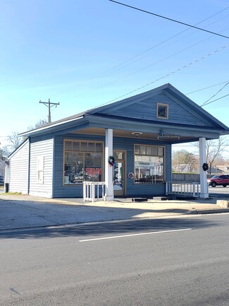 Plus de détails pour 410 Queen Street and 201 S Church Lane – à vendre, Tappahannock, VA