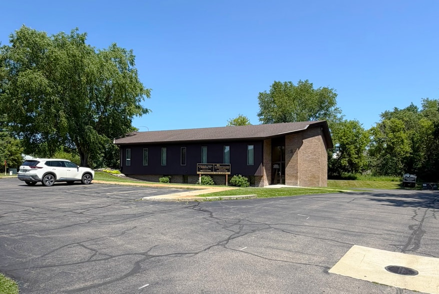3 Heritage Oak Ln, Battle Creek, MI for sale - Building Photo - Image 3 of 14