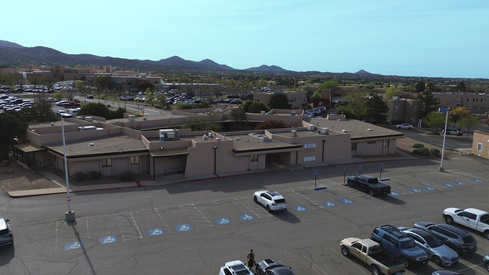 1650 Hospital Dr, Santa Fe, NM à vendre - Photo du bâtiment - Image 1 de 14