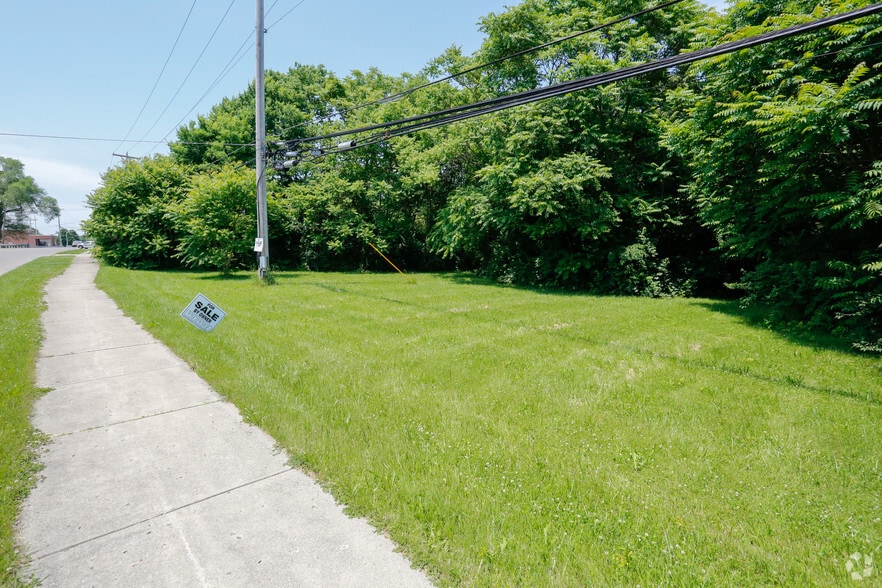 649 E Staunton Rd, Troy, OH for sale - Building Photo - Image 3 of 4