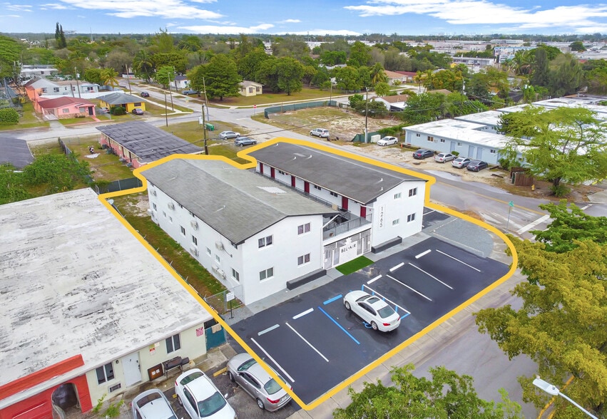 1265 Sharazad Blvd, Opa-locka, FL for sale - Building Photo - Image 2 of 18