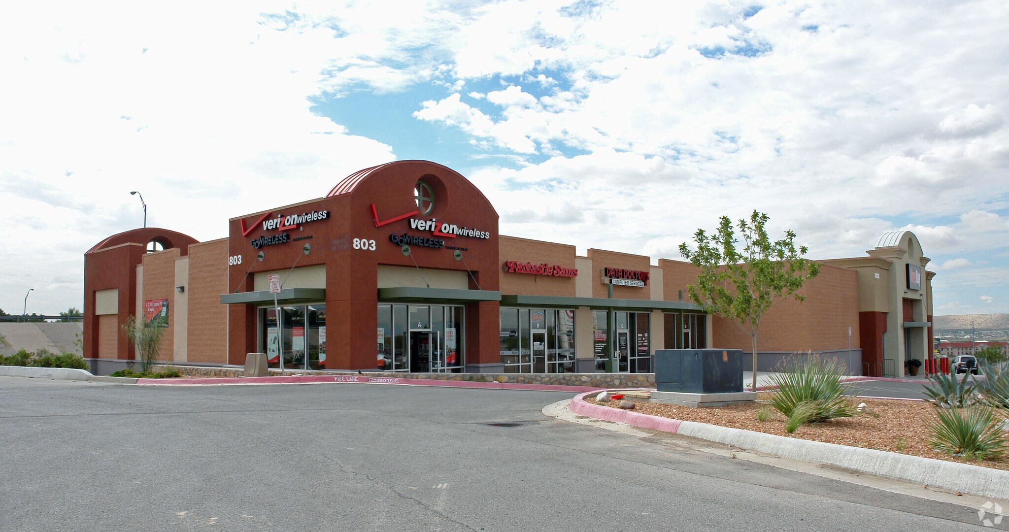 803 Sunland Park Dr, El Paso, TX for lease Primary Photo- Image 1 of 4