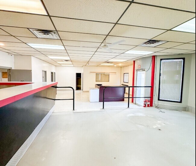 Plus de détails pour 605 Main St, Great Bend, KS - Bureau/Commerce de détail à louer