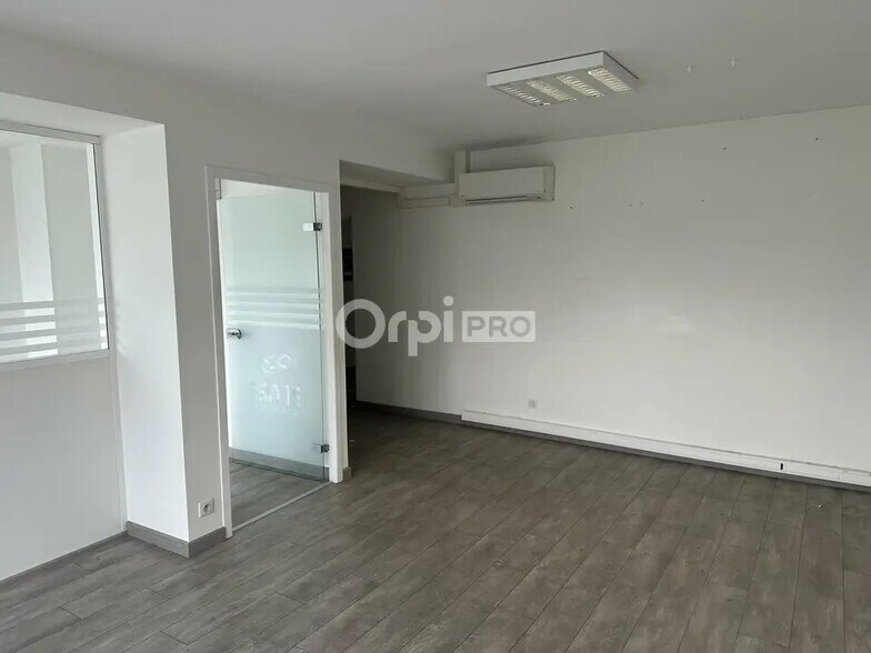 Commerce de détail dans Rezé à louer - Photo intérieure - Image 2 de 3