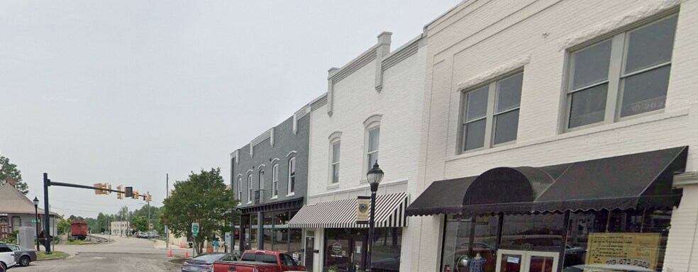 111 N Sycamore St, Aberdeen, NC à louer - Photo du bâtiment - Image 3 de 5