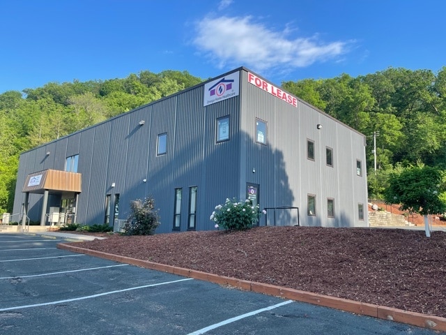 129 Hedin Ave, Red Wing, MN for lease Building Photo- Image 1 of 36