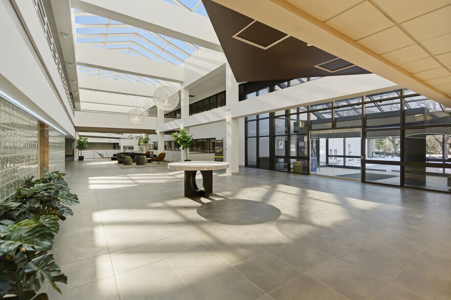 23 Orchard Rd, Skillman, NJ à louer - Photo du bâtiment - Image 3 de 32
