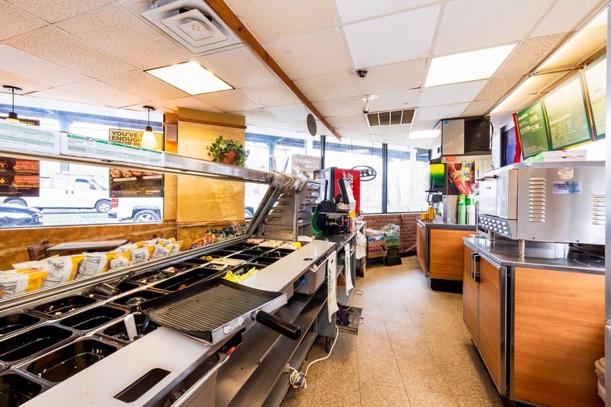 2863-2873 Harway Ave, Brooklyn, NY for lease - Interior Photo - Image 2 of 8