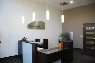 1450 N Center Point Rd, Hiawatha, IA for lease Lobby- Image 2 of 6