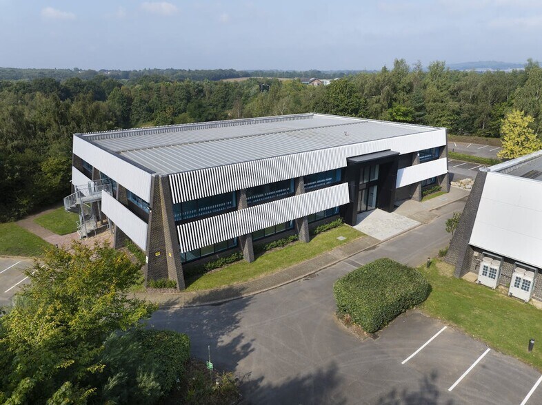 Trinity Rd, Ashford à louer - Photo du bâtiment - Image 2 de 4