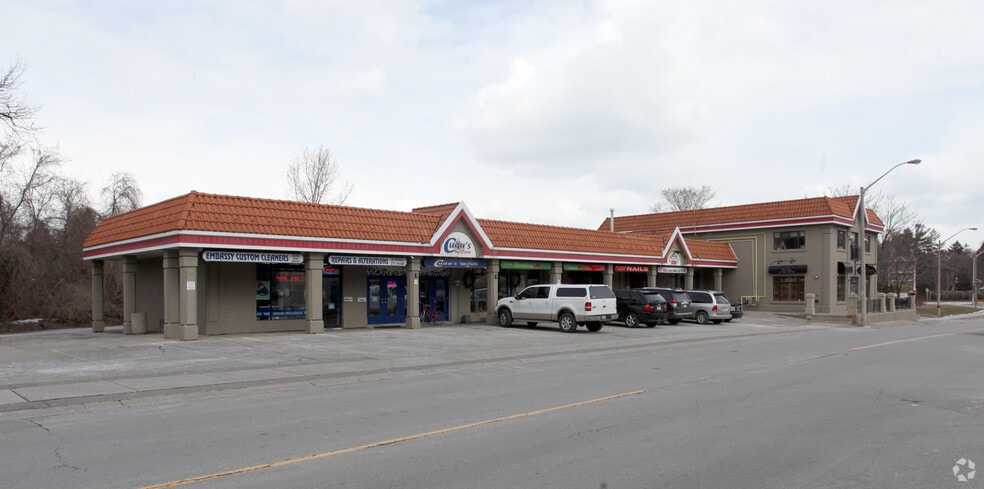 1107 Lorne Park Rd, Mississauga, ON for lease - Building Photo - Image 2 of 8