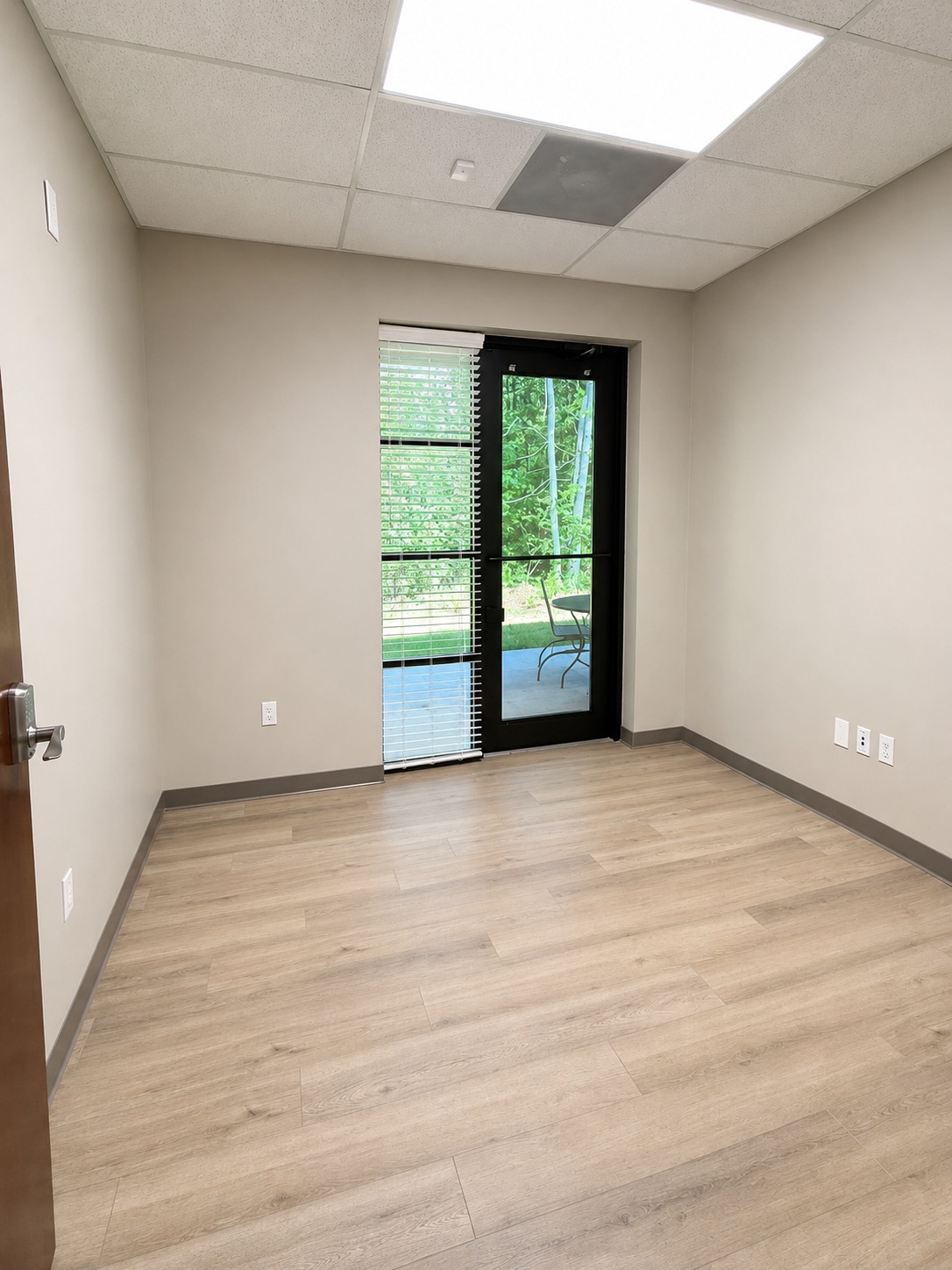 9723 Northcross Center Ct, Huntersville, NC for lease Interior Photo- Image 1 of 15