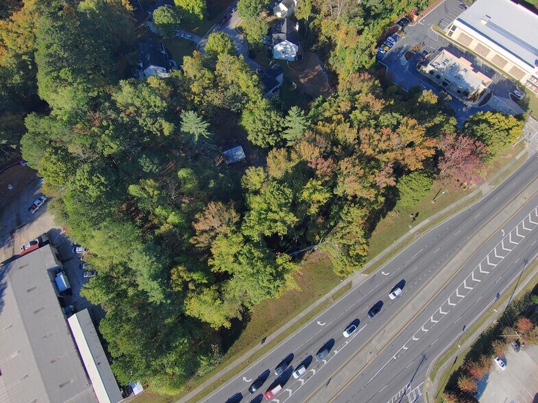 5942 Cumming Hwy, Sugar Hill, GA à vendre - Photo principale - Image 1 de 9