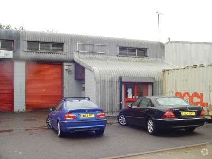 7 Newlands End, Basildon à louer - Photo du bâtiment - Image 3 de 3