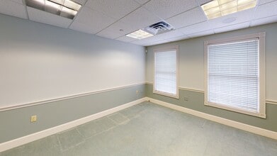 155 Lafayette Rd, North Hampton, NH for lease Interior Photo- Image 1 of 8