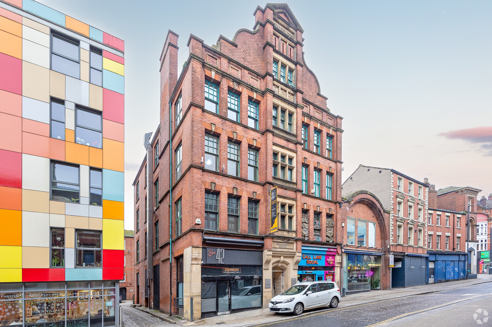 Call Ln, Leeds for lease Primary Photo- Image 1 of 3