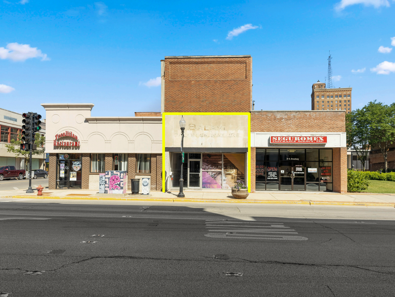 33 S Broadway Ave, Aurora, IL à vendre - Photo du b timent - Image 1 de 1