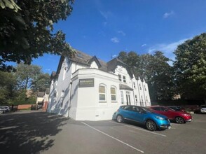 20 Amersham Hl, High Wycombe for lease Building Photo- Image 2 of 6