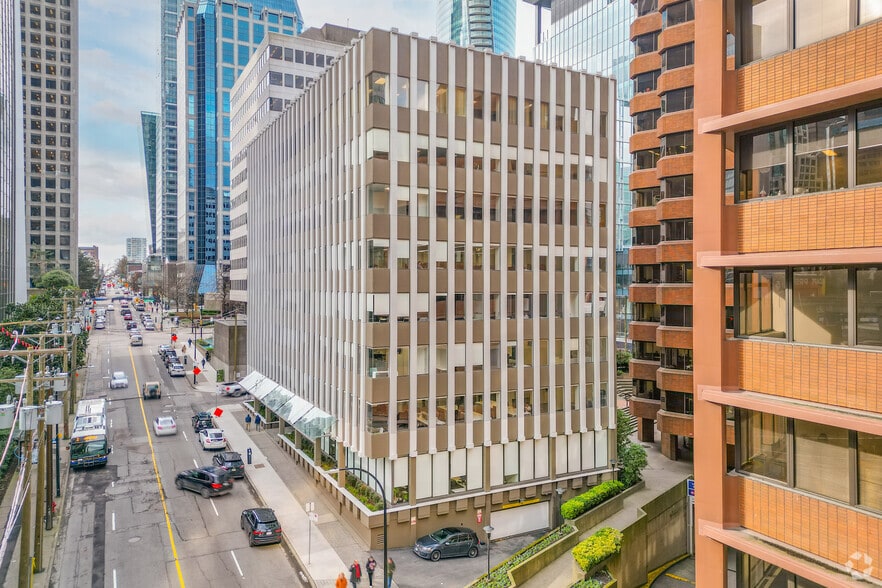 535 Thurlow St, Vancouver, BC à louer - Photo du bâtiment - Image 2 de 5