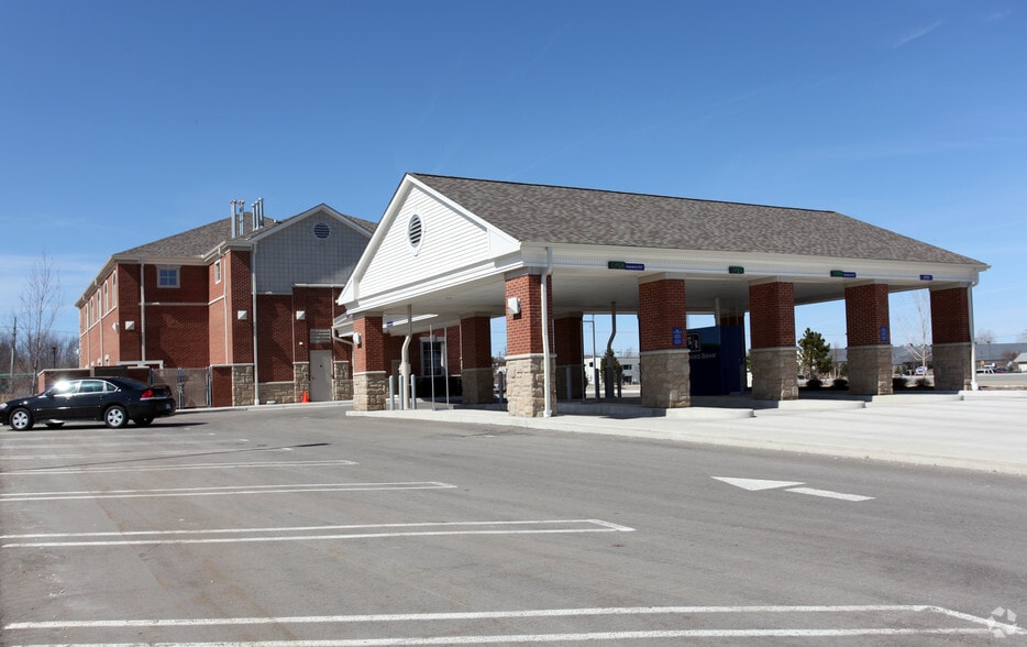4491 Interpark Dr, Auburn Hills, MI for sale - Building Photo - Image 2 of 3