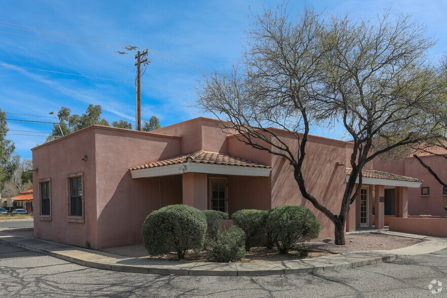 1261 N Wilmot Rd, Tucson, AZ for sale - Building Photo - Image 2 of 2