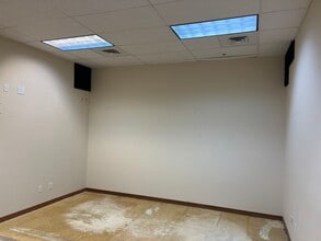 1355 Columbia Park Trl, Richland, WA for lease Interior Photo- Image 2 of 18