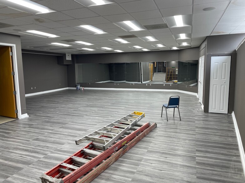 2600 University Blvd W, Silver Spring, MD for lease - Building Photo - Image 2 of 15