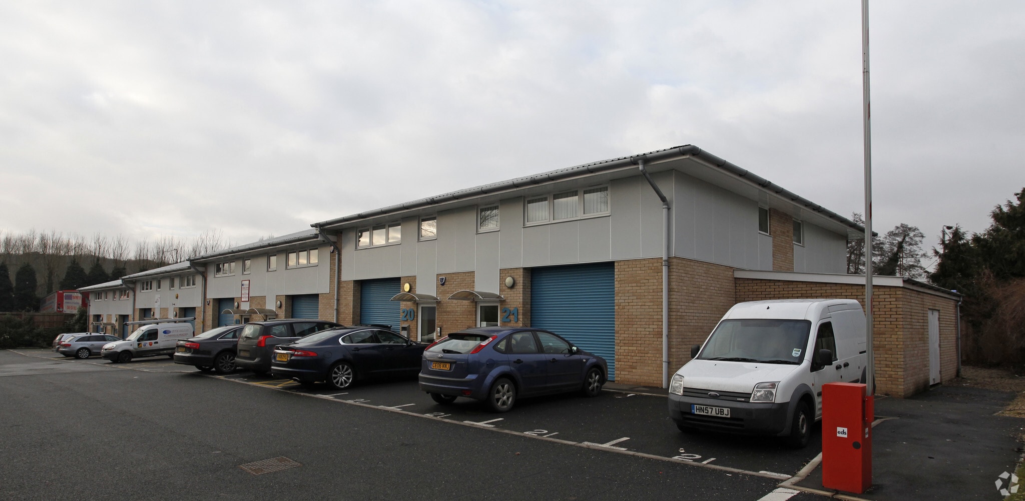 Primrose Hl, Kings Langley for lease Building Photo- Image 1 of 6