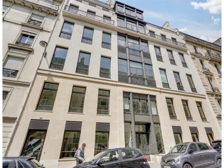 4 Rue Du Général Foy, Paris à louer - Photo du bâtiment - Image 2 de 12