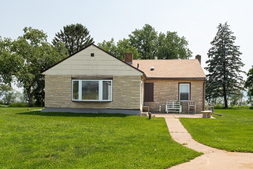 W7855 County Road ZB, Onalaska, WI for sale - Building Photo - Image 1 of 1