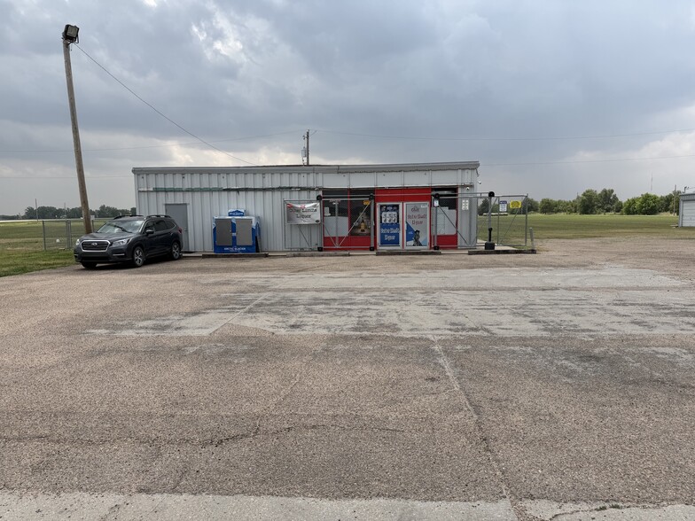 31 NE 30 Rd, Great Bend, KS for sale - Building Photo - Image 1 of 1