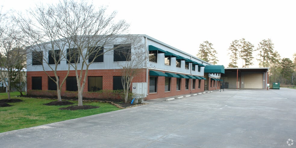 808 Russell Palmer Dr, Humble, TX for lease - Primary Photo - Image 1 of 8