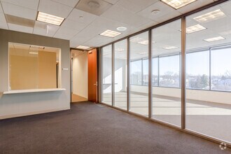 550-650 Warrenville Rd, Lisle, IL for lease Interior Photo- Image 2 of 6