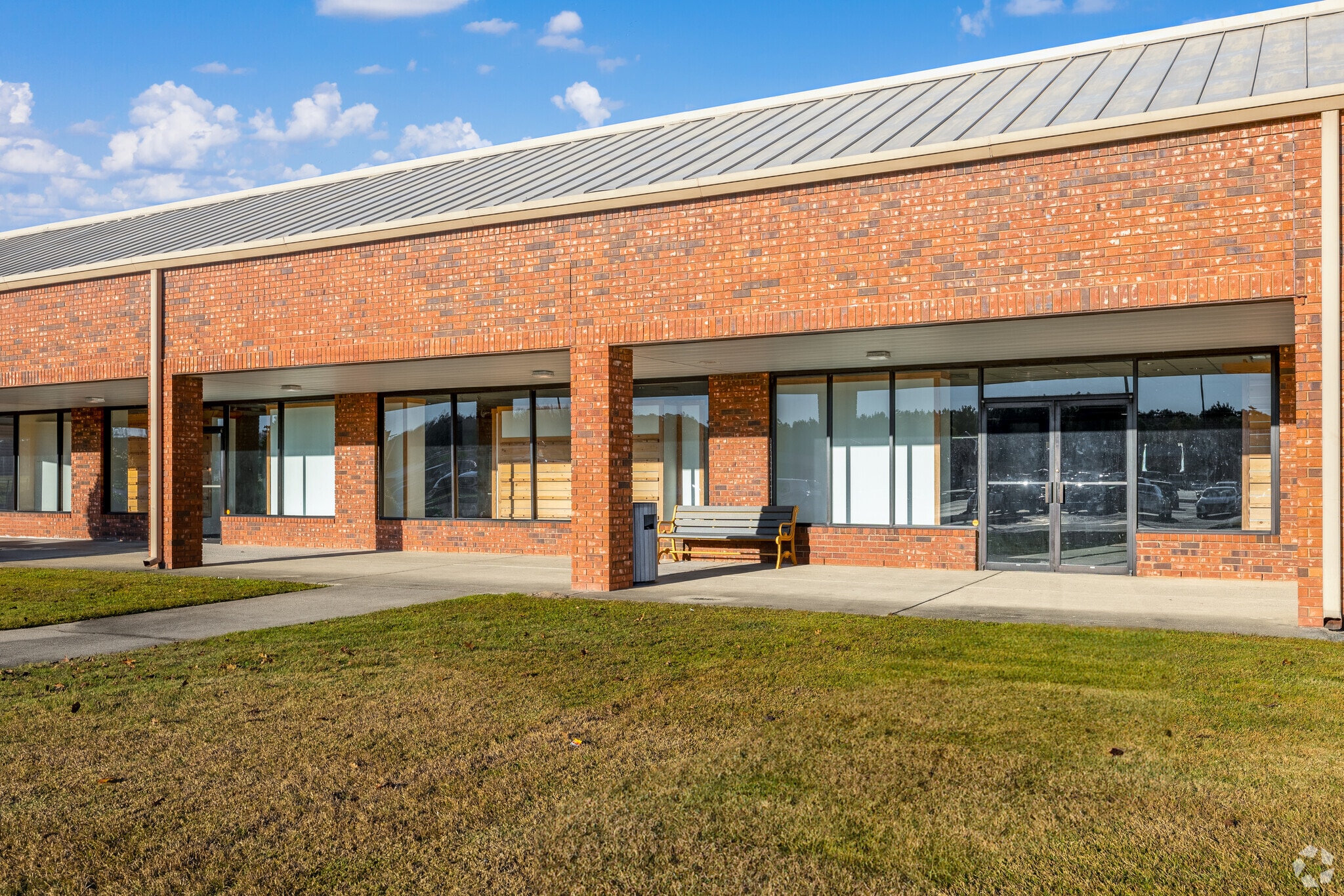 11 Gateway Blvd S, Savannah, GA for lease Building Photo- Image 1 of 6