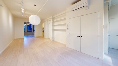 118 Spring St, New York, NY for lease Interior Photo- Image 2 of 6