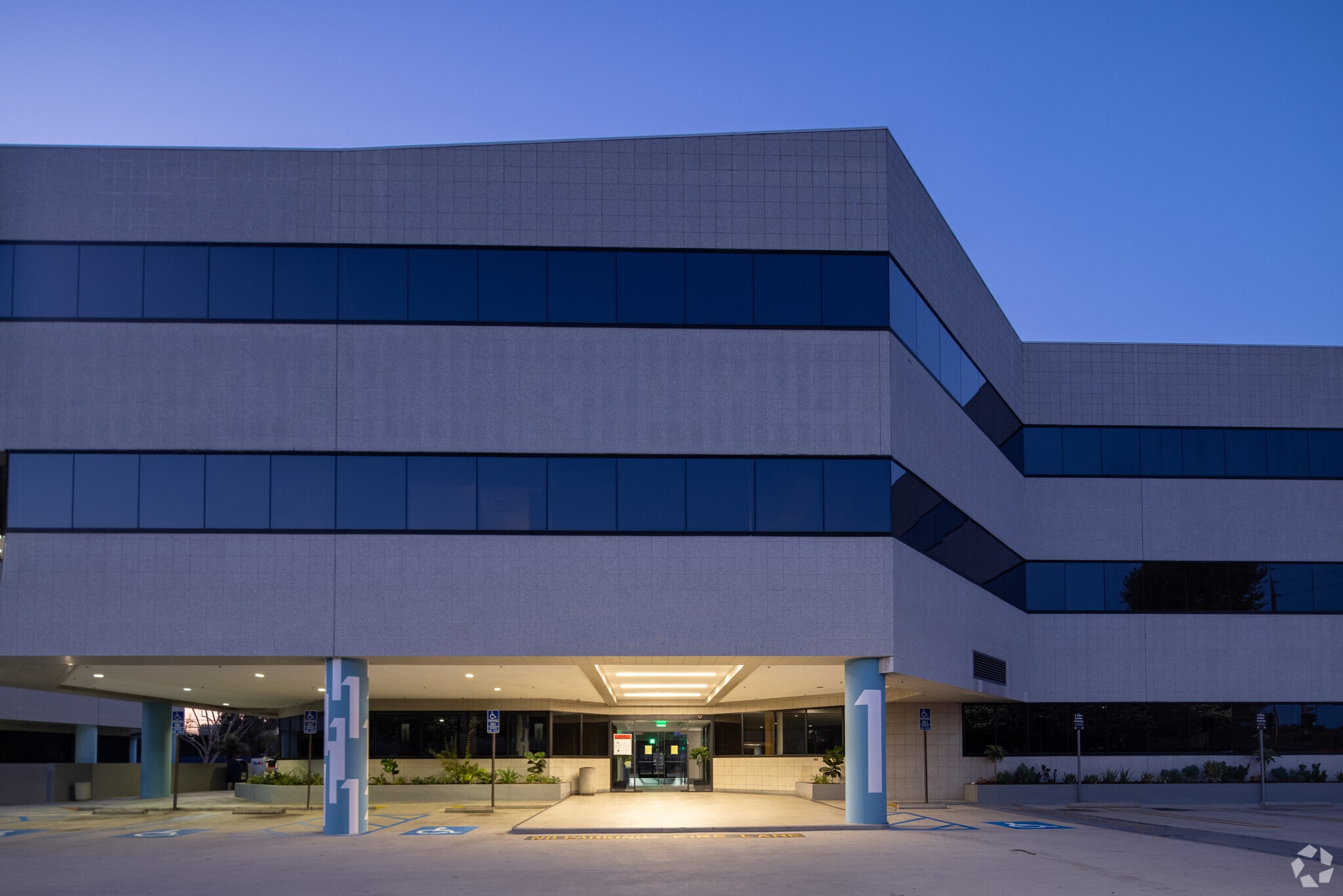 6345 Balboa Blvd, Encino, CA for lease Building Photo- Image 1 of 23