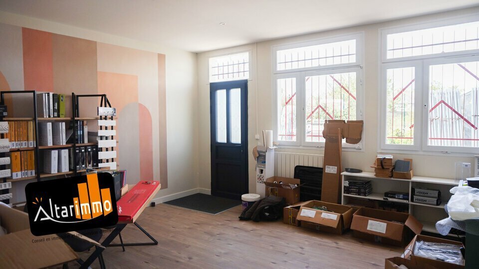 Flex in Lucé for lease - Building Photo - Image 2 of 5