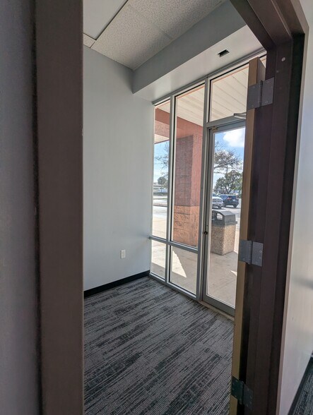 602-624 Barnes Blvd, Rockledge, FL à louer - Photo du bâtiment - Image 3 de 16