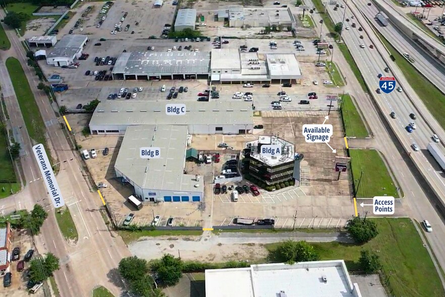 8245 North Fwy, Houston, TX à louer - Photo du bâtiment - Image 2 de 17