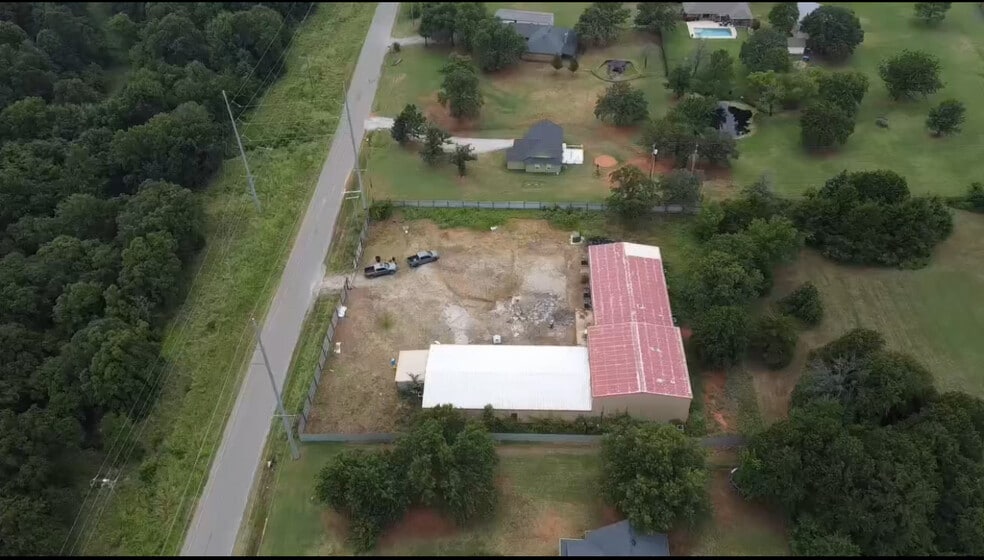 900585 S Sandy Ln, Chandler, OK for sale - Building Photo - Image 3 of 13