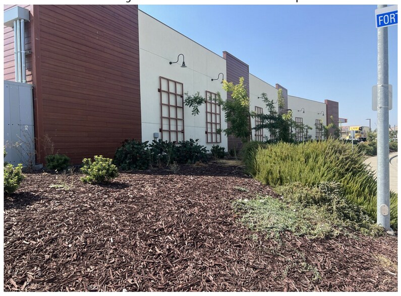 1951 Walters Rd, Suisun City, CA à louer - Photo du bâtiment - Image 3 de 11
